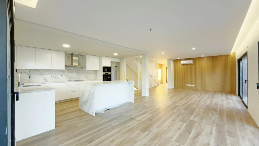 Moradia T3 para Venda em Nogueira e Silva Escura Foto 9