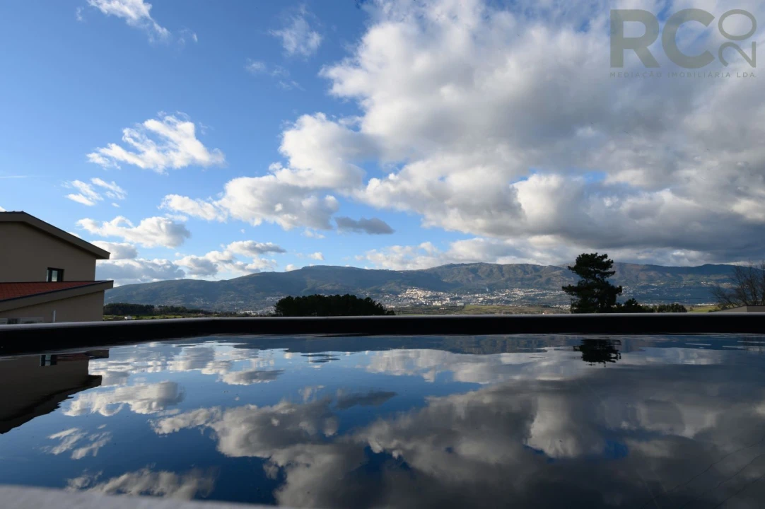 Quinta T0 para Venda em Ferro Foto 2