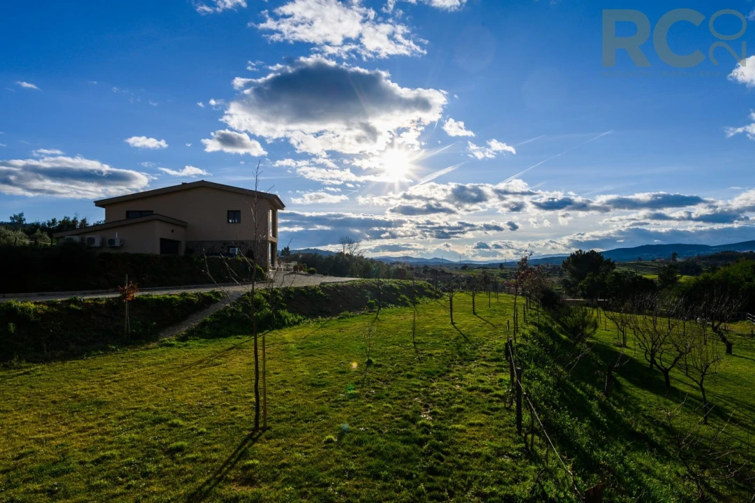 Quinta T0 para Venda em Ferro Foto 3