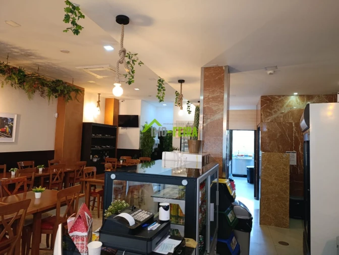 Loja para Trespasse em Santa Maria da Feira, Travanca, Sanfins e Espargo Foto 6