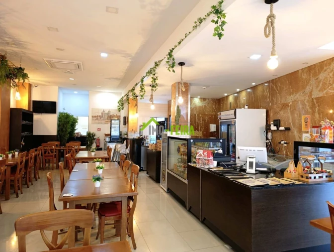 Loja para Trespasse em Santa Maria da Feira, Travanca, Sanfins e Espargo Foto 28