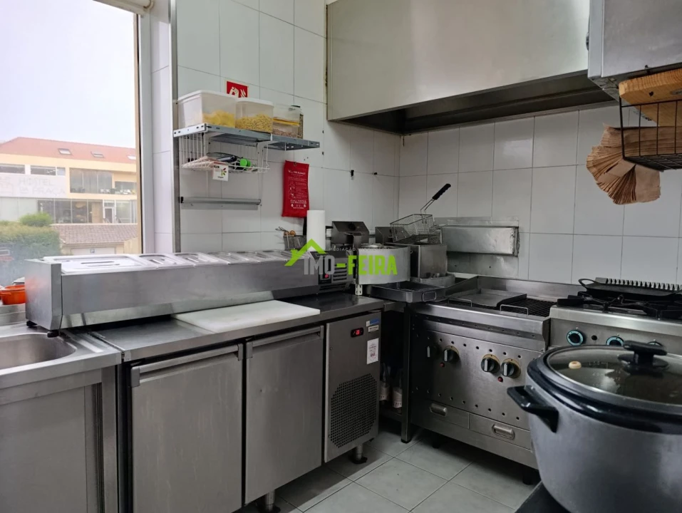 Loja para Trespasse em Santa Maria da Feira, Travanca, Sanfins e Espargo Foto 29