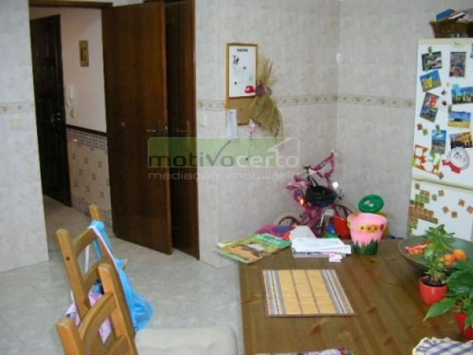 Apartamento T2 para Venda em Rio de Mouro Foto 4
