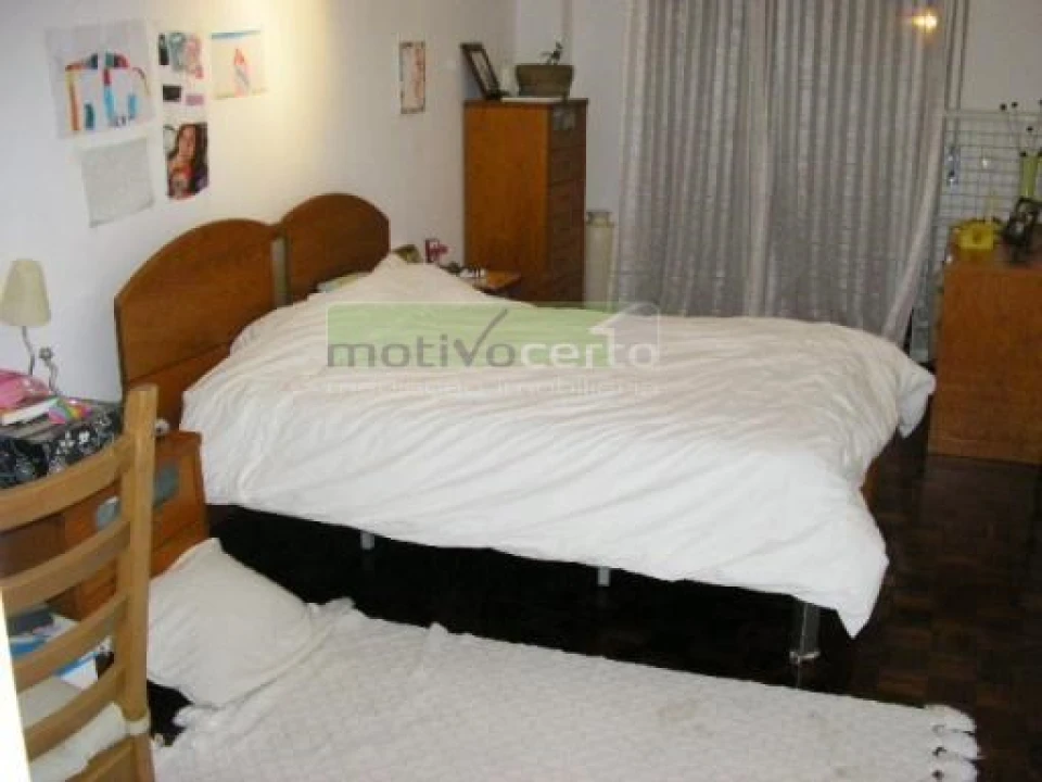 Apartamento T2 para Venda em Rio de Mouro Foto 5