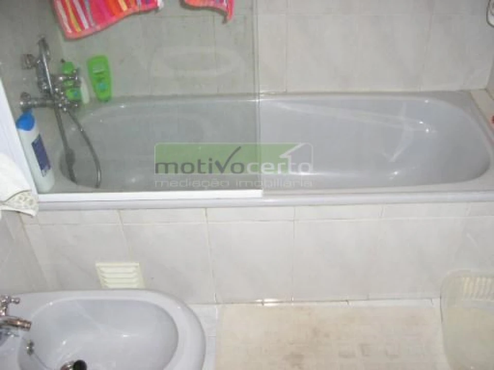 Apartamento T2 para Venda em Rio de Mouro Foto 8