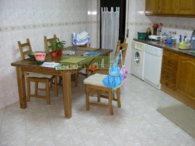 Apartamento T2 para Venda em Rio de Mouro Foto 3