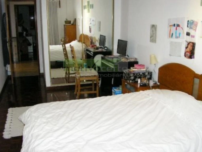 Apartamento T2 para Venda em Rio de Mouro Foto 6