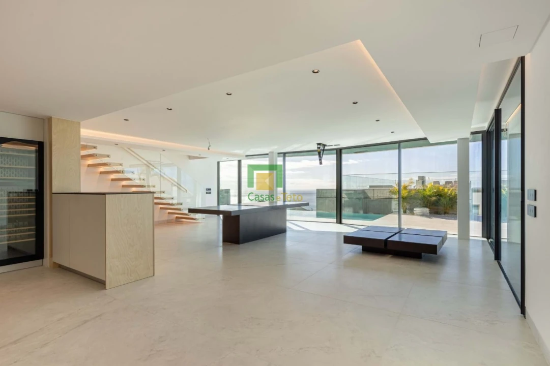 Moradia T2 para Venda em Funchal (Santa Maria Maior) Foto 17