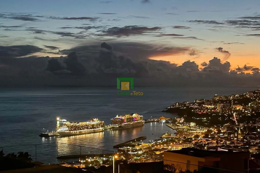 Moradia T2 para Venda em Funchal (Santa Maria Maior) Foto 52