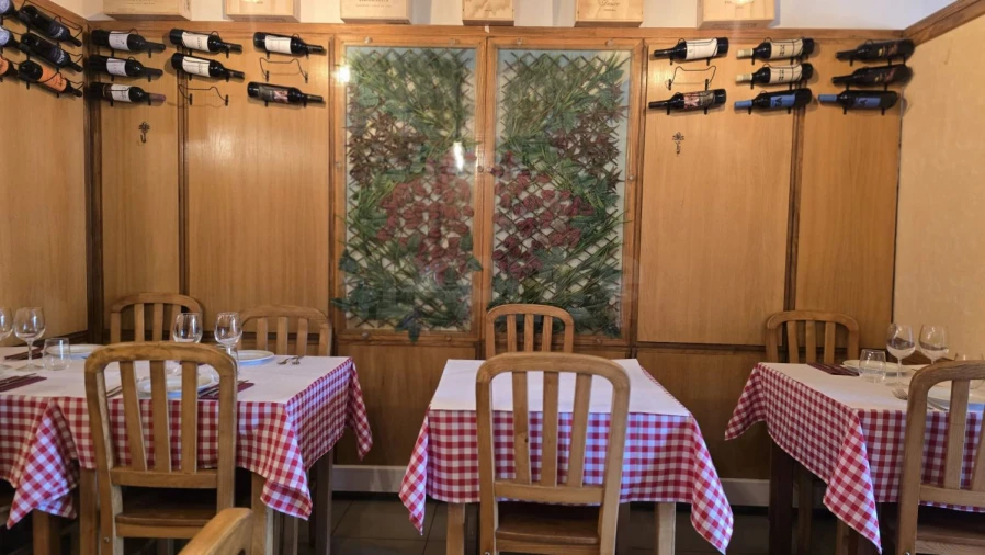 Loja para Trespasse em Ajuda Foto 1