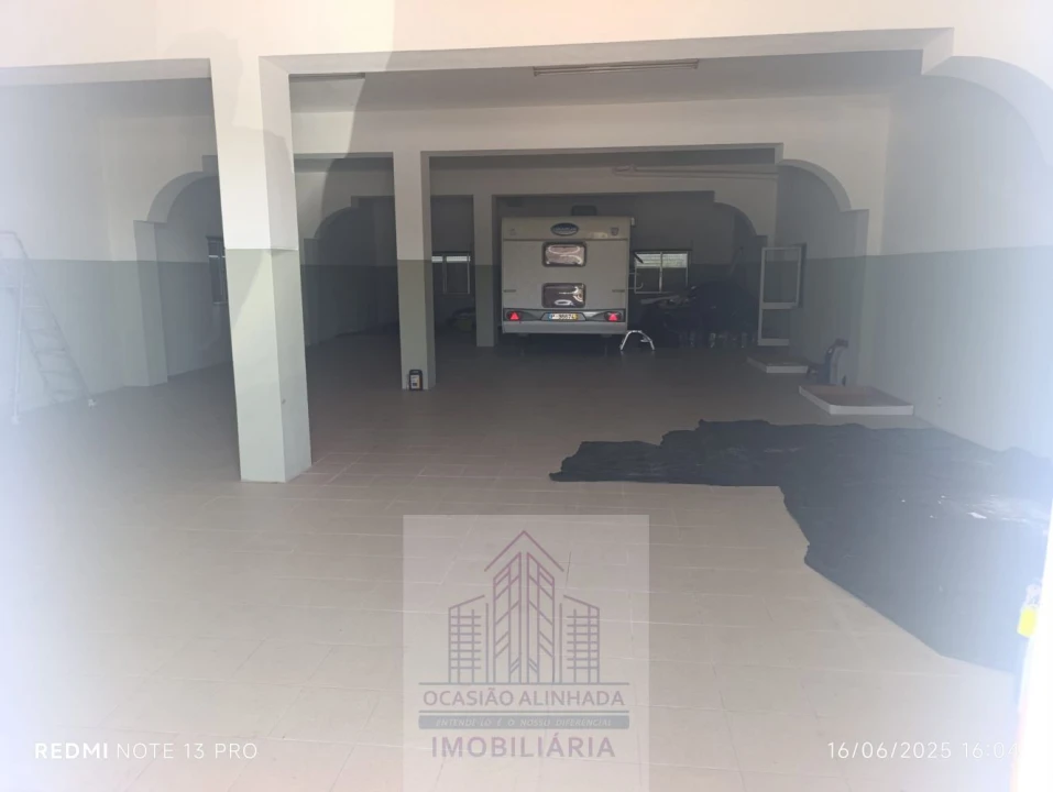 Loja para Arrendamento em Oliveira do Hospital e São Paio de Gramaços Foto 7