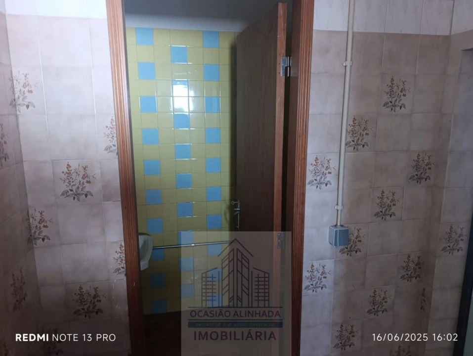 Loja para Arrendamento em Oliveira do Hospital e São Paio de Gramaços Foto 13