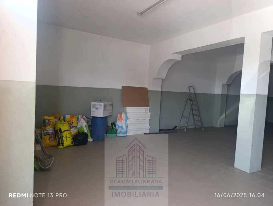 Loja para Arrendamento em Oliveira do Hospital e São Paio de Gramaços Foto 12