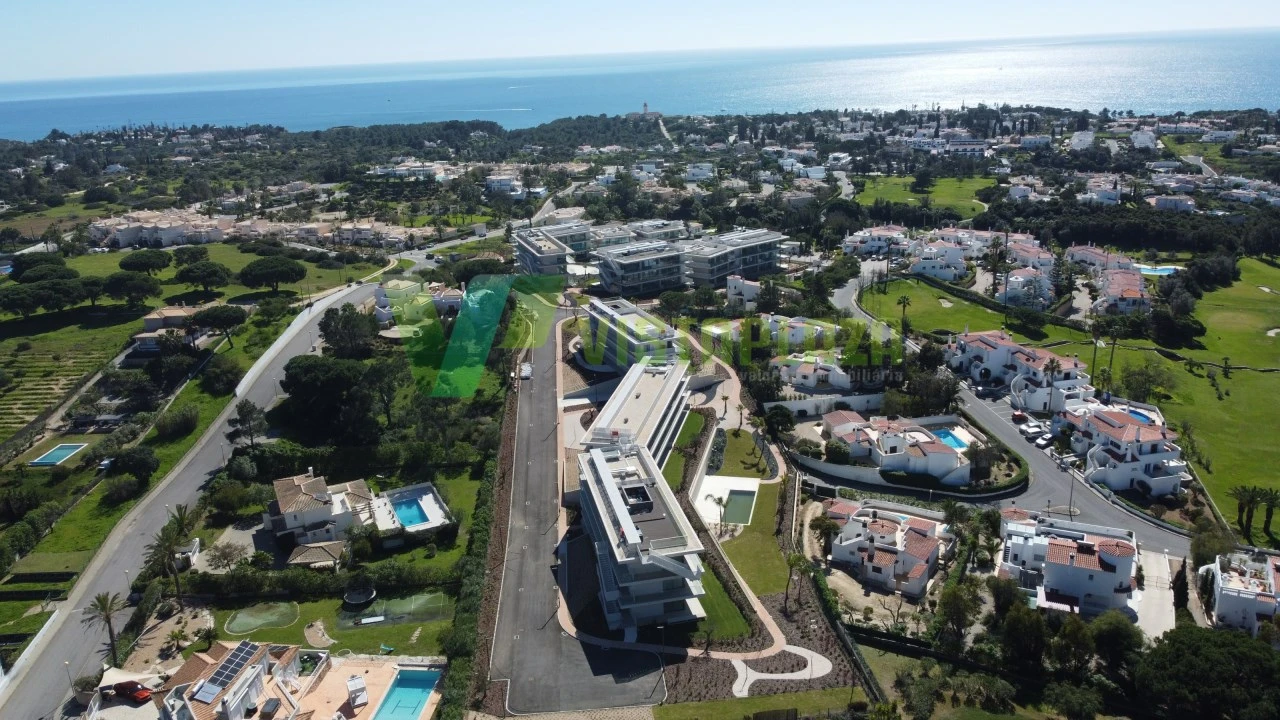 Apartamento T2 para Venda em Lagoa e Carvoeiro Foto 32