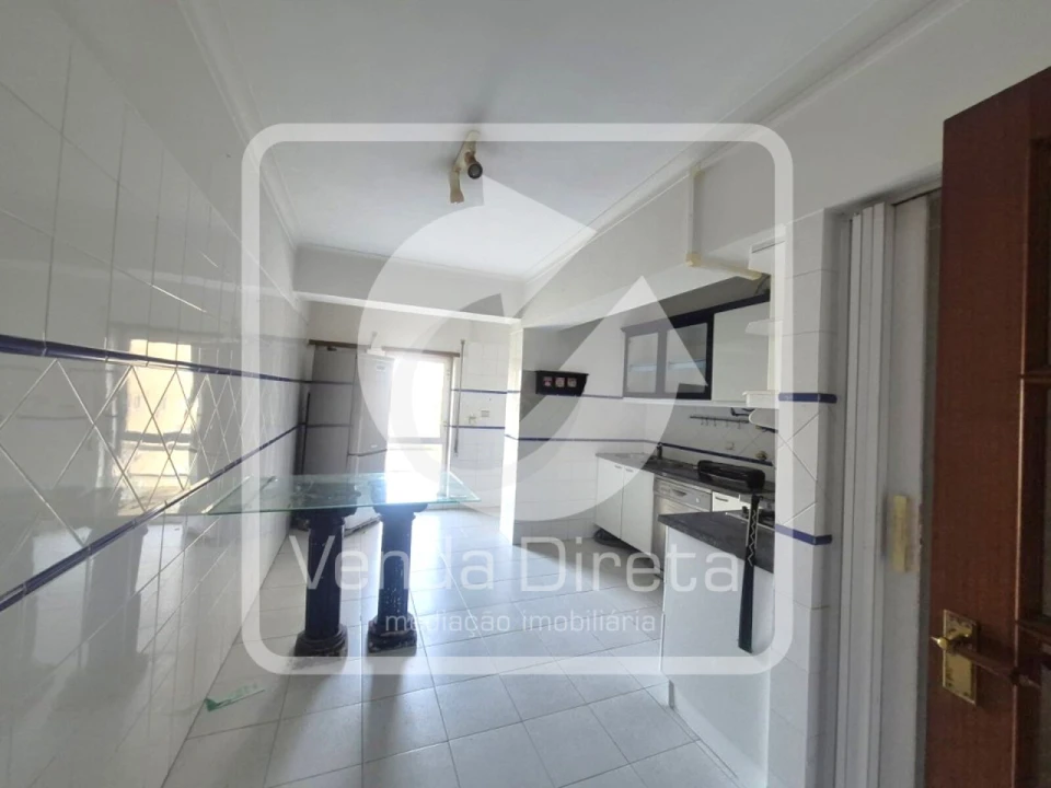 Apartamento T3 para Venda em Carregado e Cadafais Foto 9