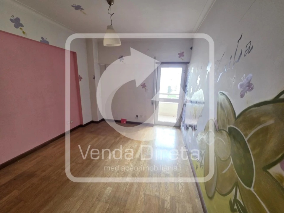 Apartamento T3 para Venda em Carregado e Cadafais Foto 12
