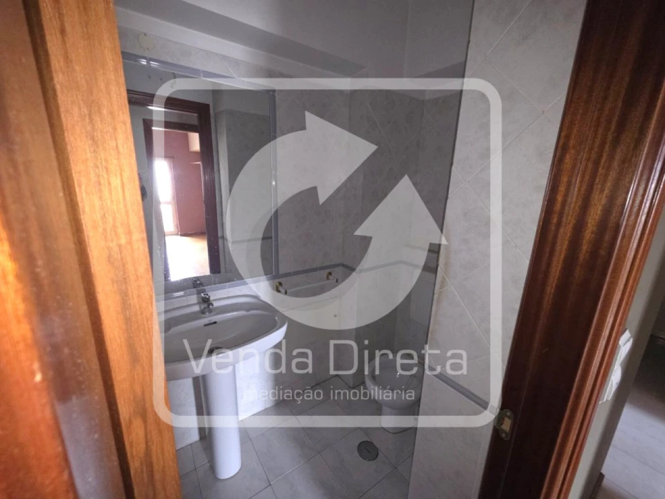 Apartamento T3 para Venda em Carregado e Cadafais Foto 17