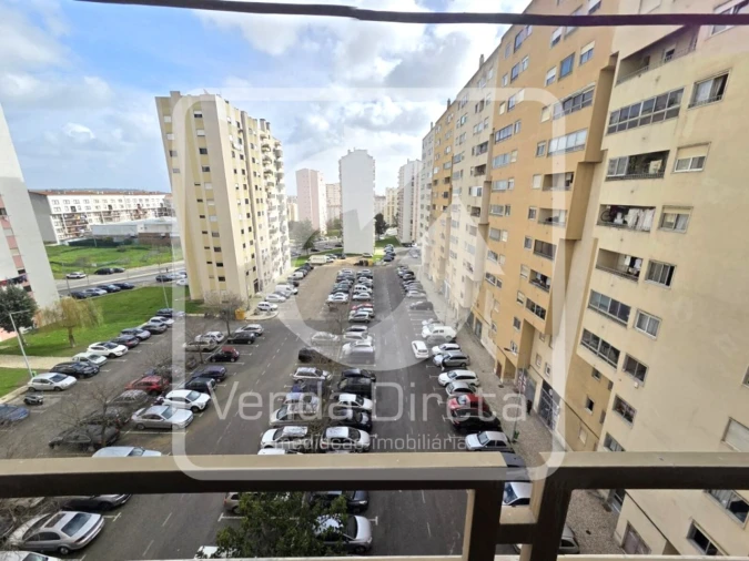 Apartamento T3 para Venda em Carregado e Cadafais Foto 6