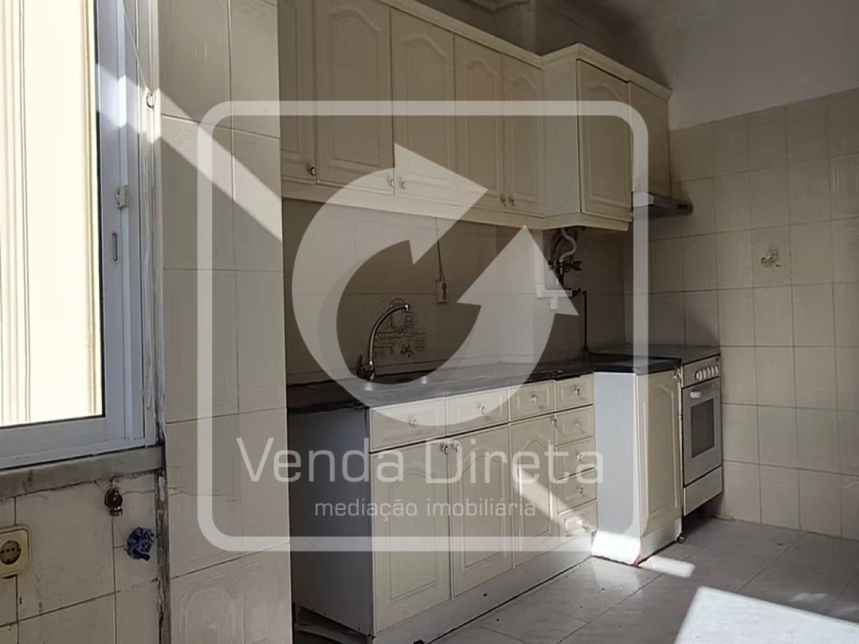 Apartamento T2 para Venda em Agualva e Mira-Sintra Foto 4