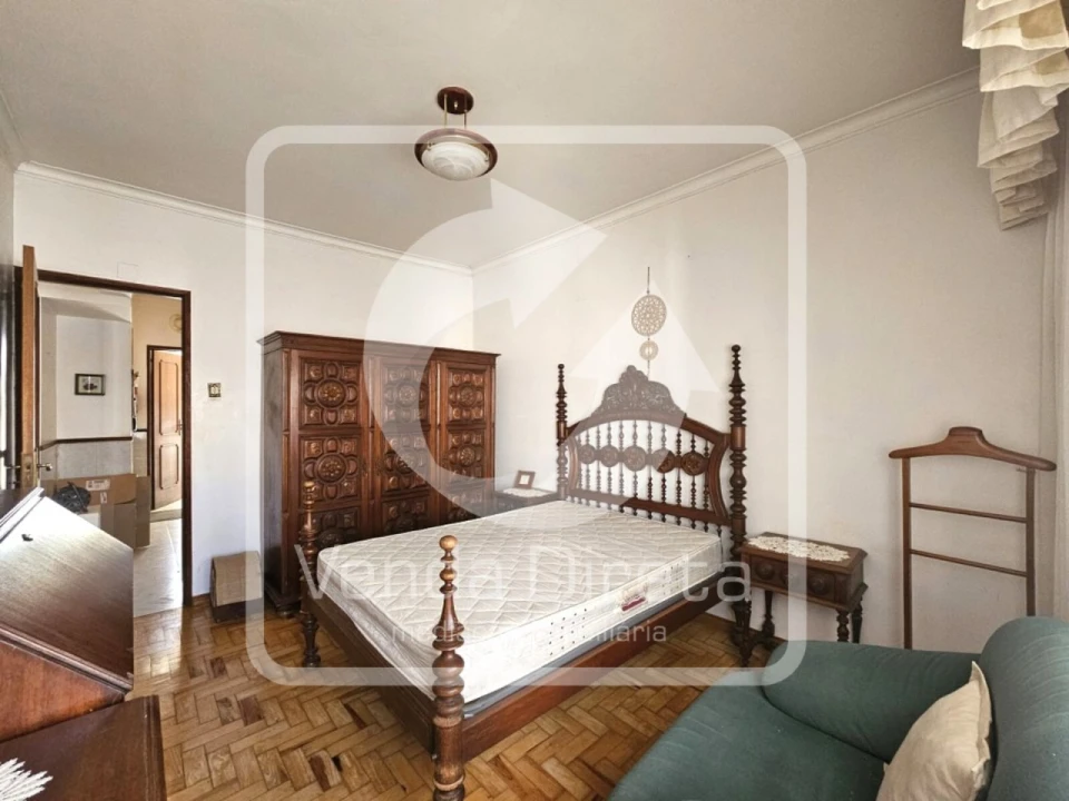 Apartamento T2 para Venda em Agualva e Mira-Sintra Foto 10