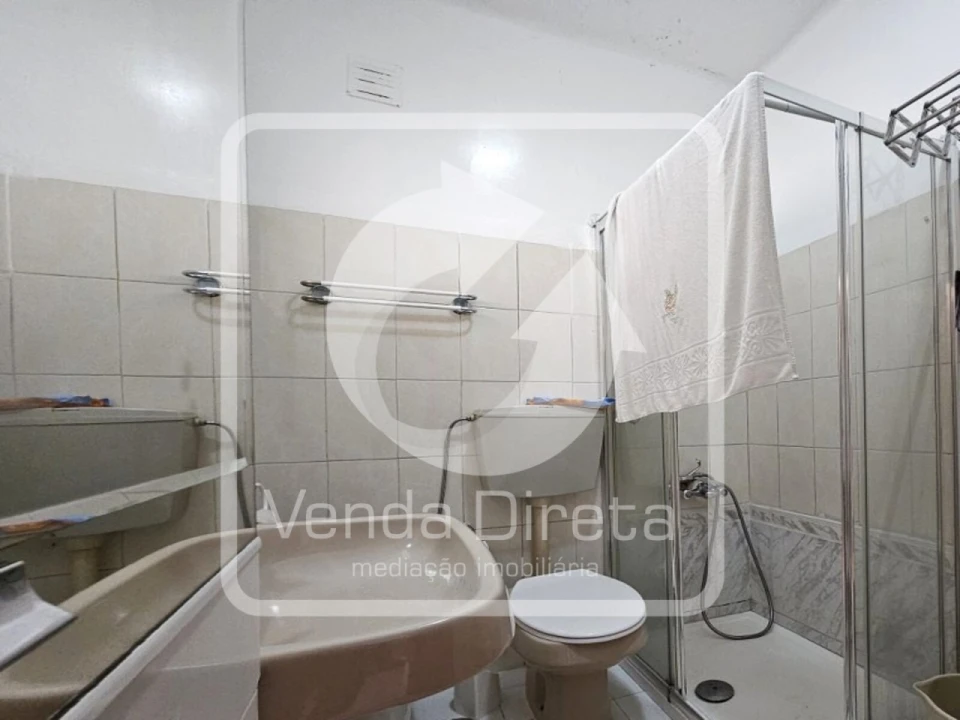 Apartamento T2 para Venda em Agualva e Mira-Sintra Foto 19