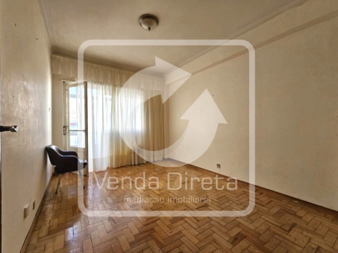 Apartamento T2 para Venda em Agualva e Mira-Sintra Foto 2