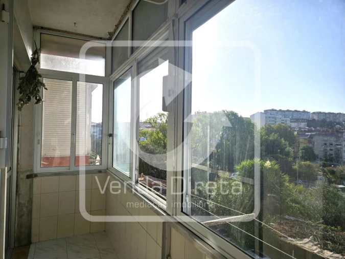 Apartamento T2 para Venda em Agualva e Mira-Sintra Foto 16