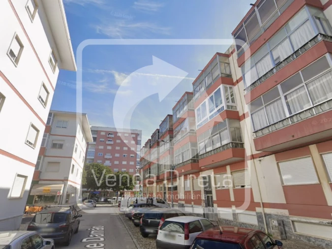 Apartamento T2 para Venda em Agualva e Mira-Sintra Foto 21