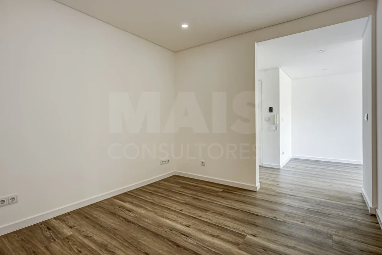 Apartamento T3 para Venda em Póvoa de Santa Iria e Forte da Casa Foto 1