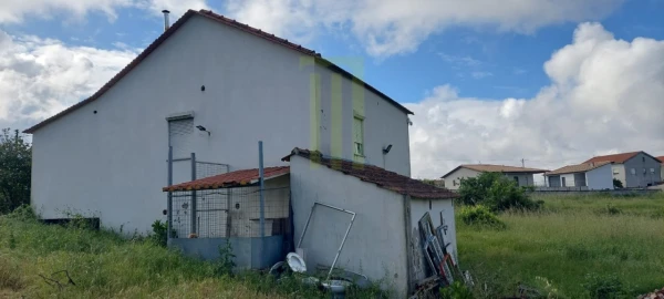 Quinta T2 para Venda em Lagos da Beira e Lajeosa