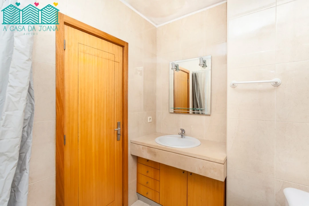 Apartamento T1 para Arrendamento em Castêlo da Maia Foto 12