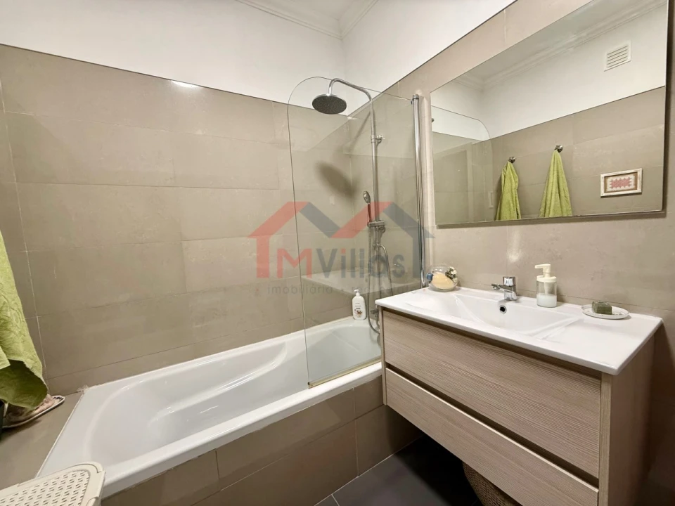 Apartamento T2 para Venda em Loule (São Clemente) Foto 26