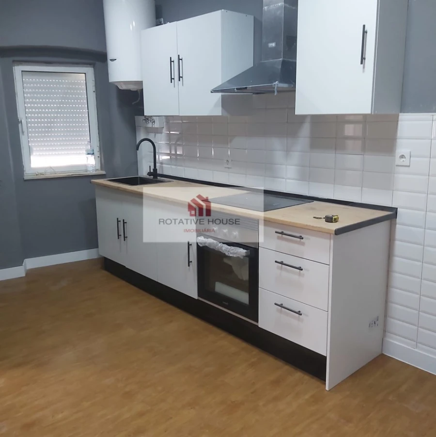 Apartamento T3 para Venda em Caia, São Pedro e Alcáçova