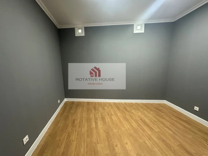 Apartamento T3 para Venda em Caia, São Pedro e Alcáçova Foto 4