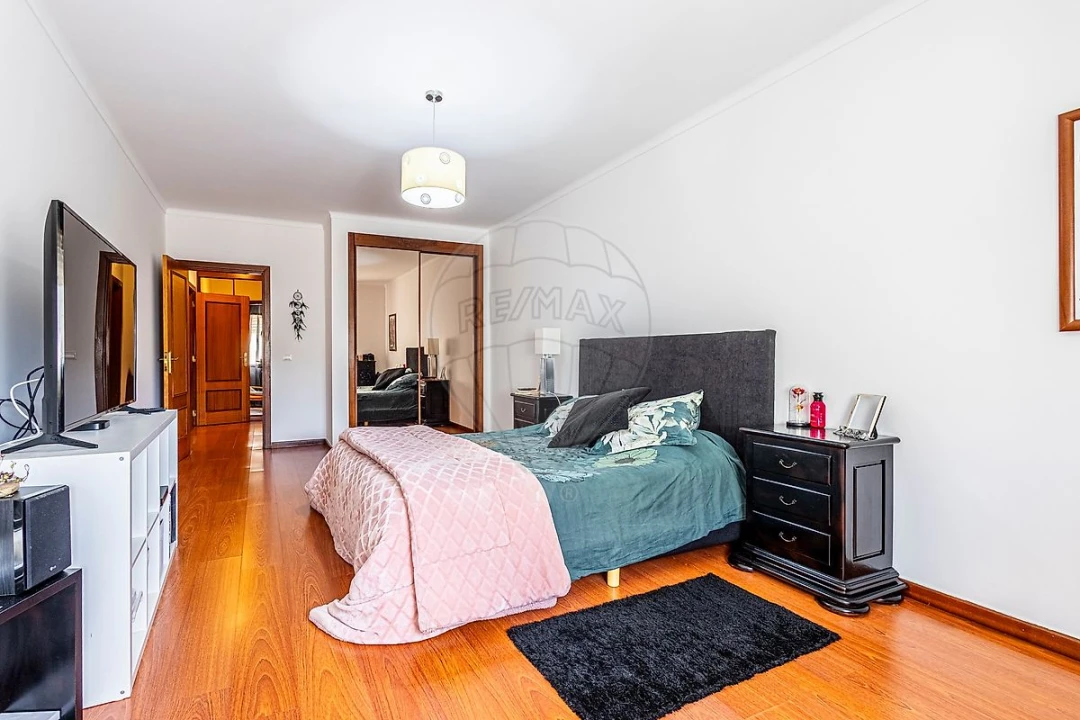 Apartamento T4 para Venda em Almeirim Foto 32