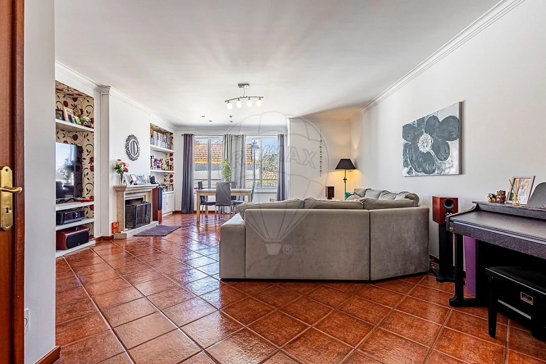 Apartamento T4 para Venda em Almeirim Foto 4