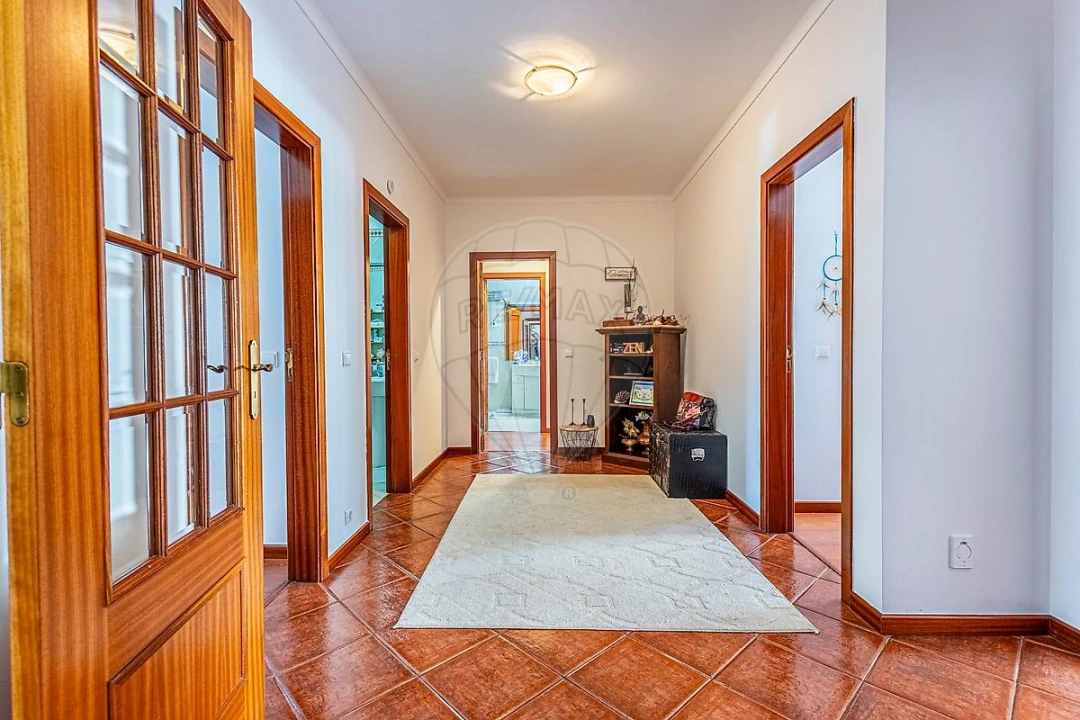 Apartamento T4 para Venda em Almeirim Foto 19