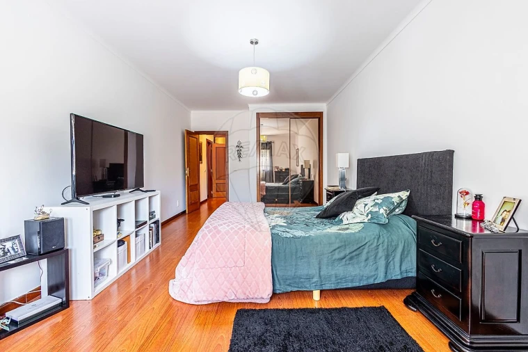 Apartamento T4 para Venda em Almeirim Foto 34