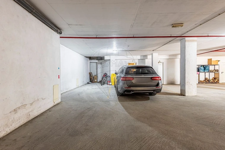 Apartamento T4 para Venda em Almeirim Foto 47