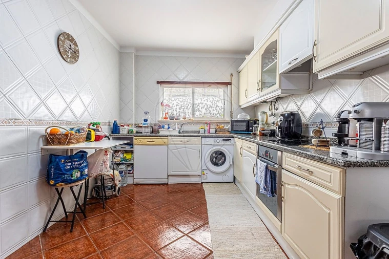 Apartamento T4 para Venda em Almeirim Foto 11