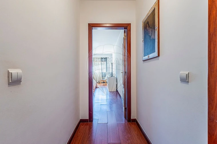 Apartamento T4 para Venda em Almeirim Foto 29