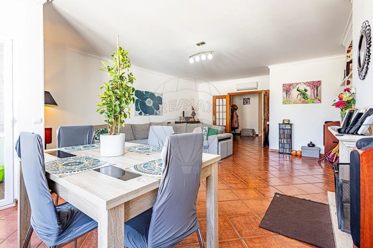 Apartamento T4 para Venda em Almeirim Foto 13