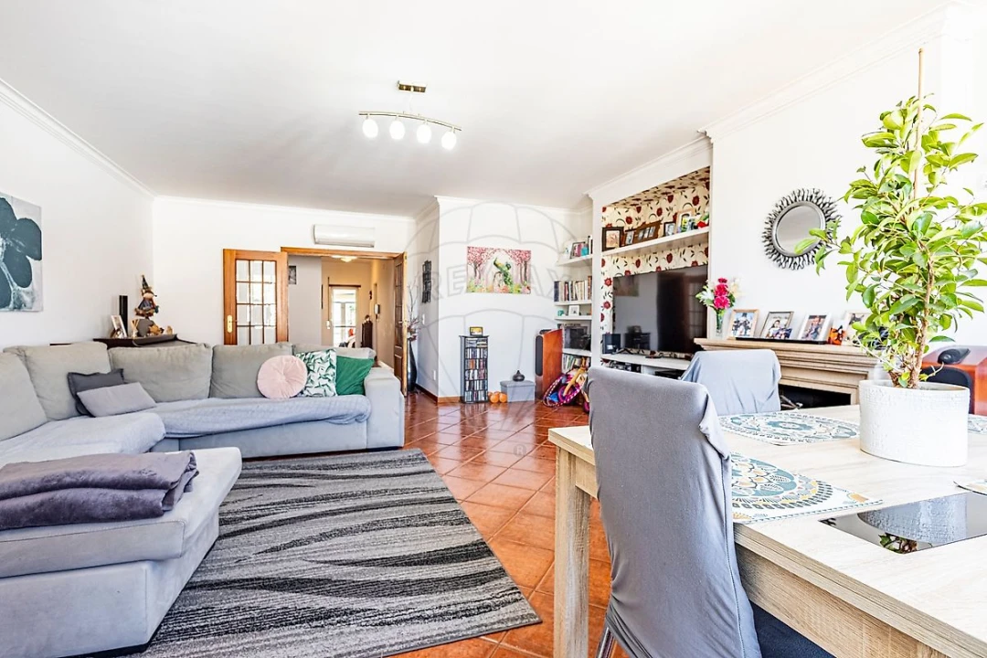 Apartamento T4 para Venda em Almeirim Foto 10