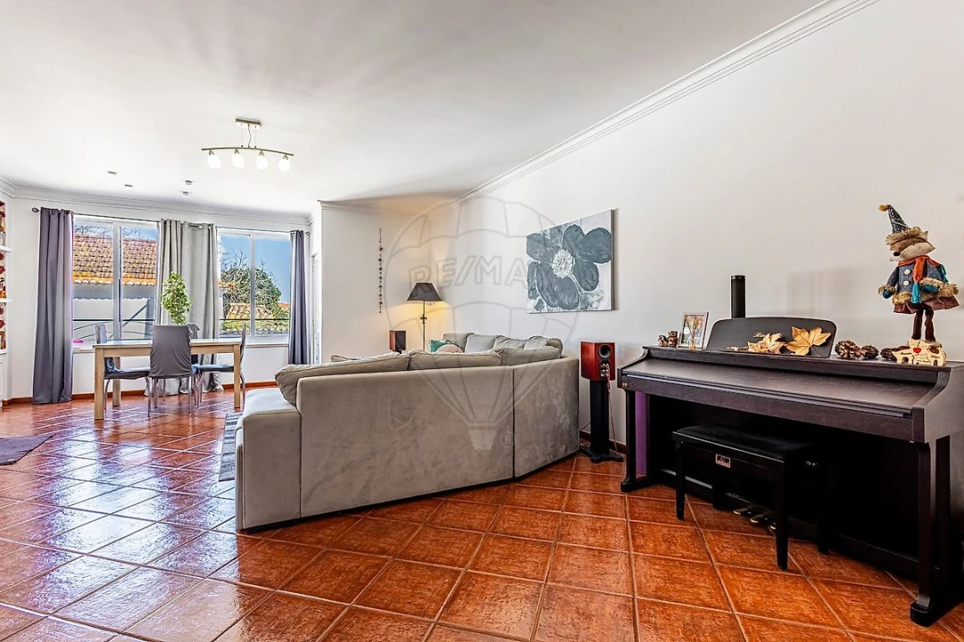 Apartamento T4 para Venda em Almeirim Foto 8