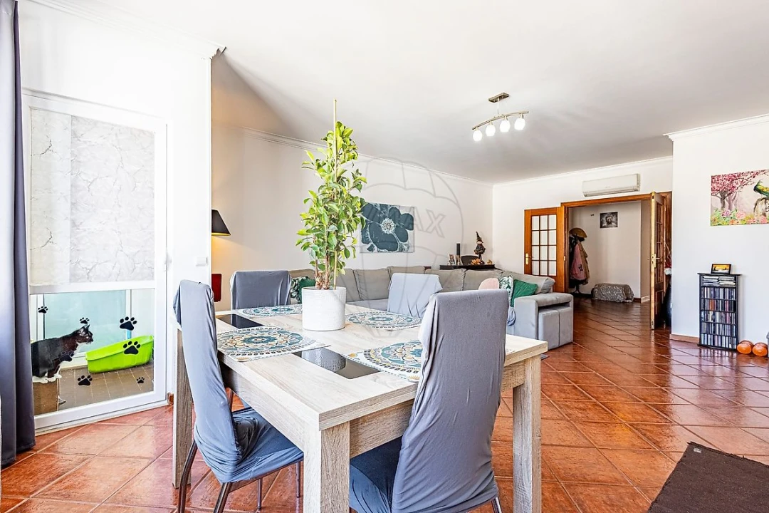 Apartamento T4 para Venda em Almeirim Foto 12