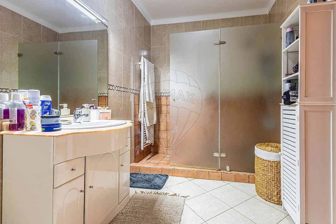 Apartamento T4 para Venda em Almeirim Foto 33