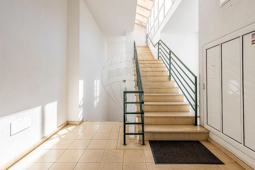 Apartamento T4 para Venda em Almeirim Foto 2