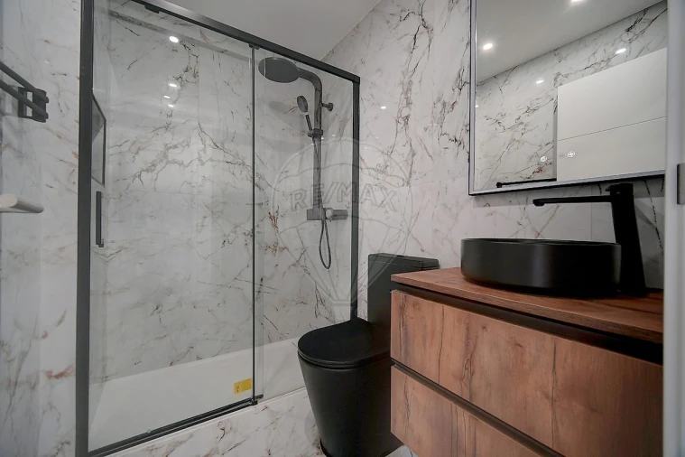 Apartamento T3 para Venda em Massamá e Monte Abraão Foto 17