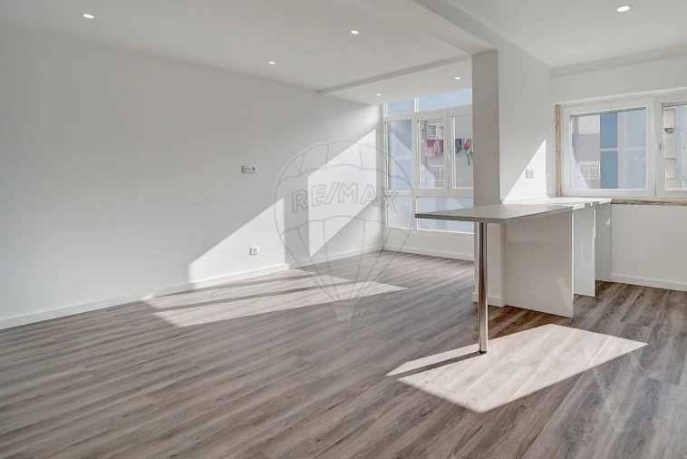 Apartamento T3 para Venda em Massamá e Monte Abraão Foto 15