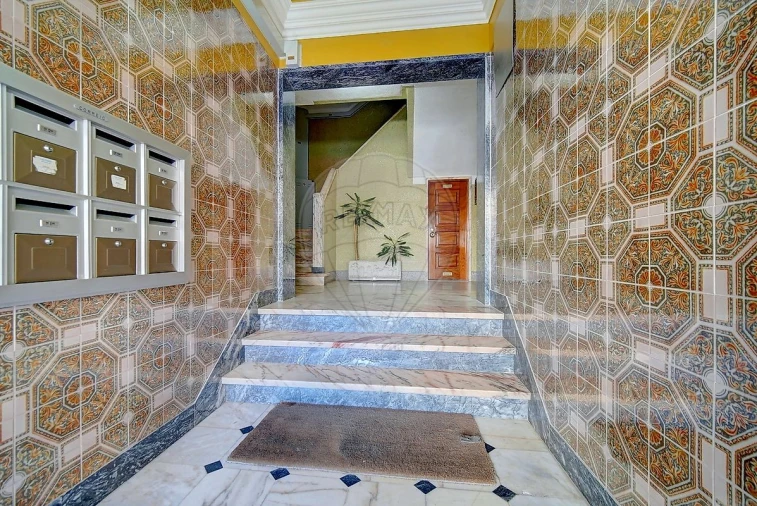 Apartamento T3 para Venda em Massamá e Monte Abraão Foto 20